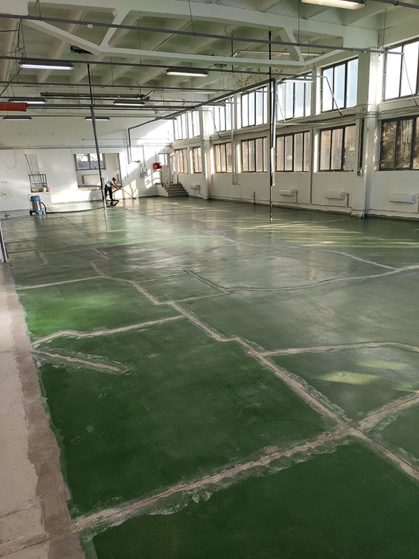 ESD poliuretán bevonat kivitelezése